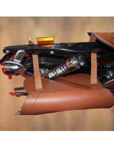 ALFORJA PIEL SPARTA SKULL HAT MARRÓN CUERO