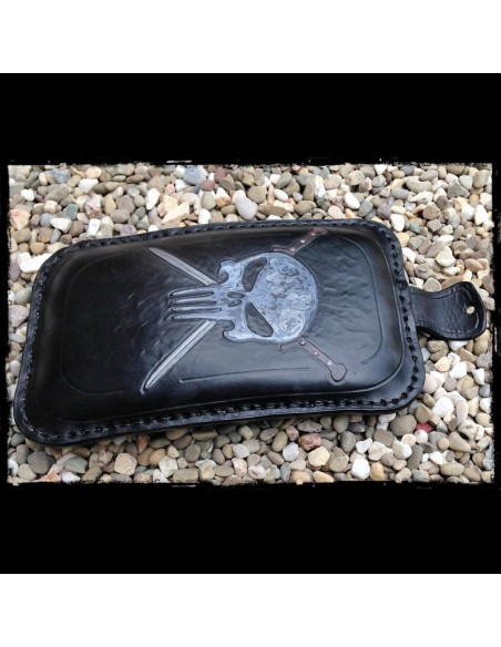 TACO ASIENTO PIEL VENTOSAS ANGRY SKULL UNIVERSAL