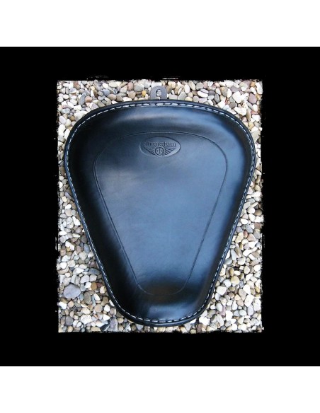 ASIENTO SOLO BLACK LOGO DHC PARA SPORTSTER 2010 - UP