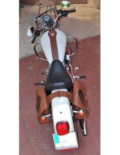 ALFORJA PIEL SPARTA SKULL HAT MARRÓN CUERO